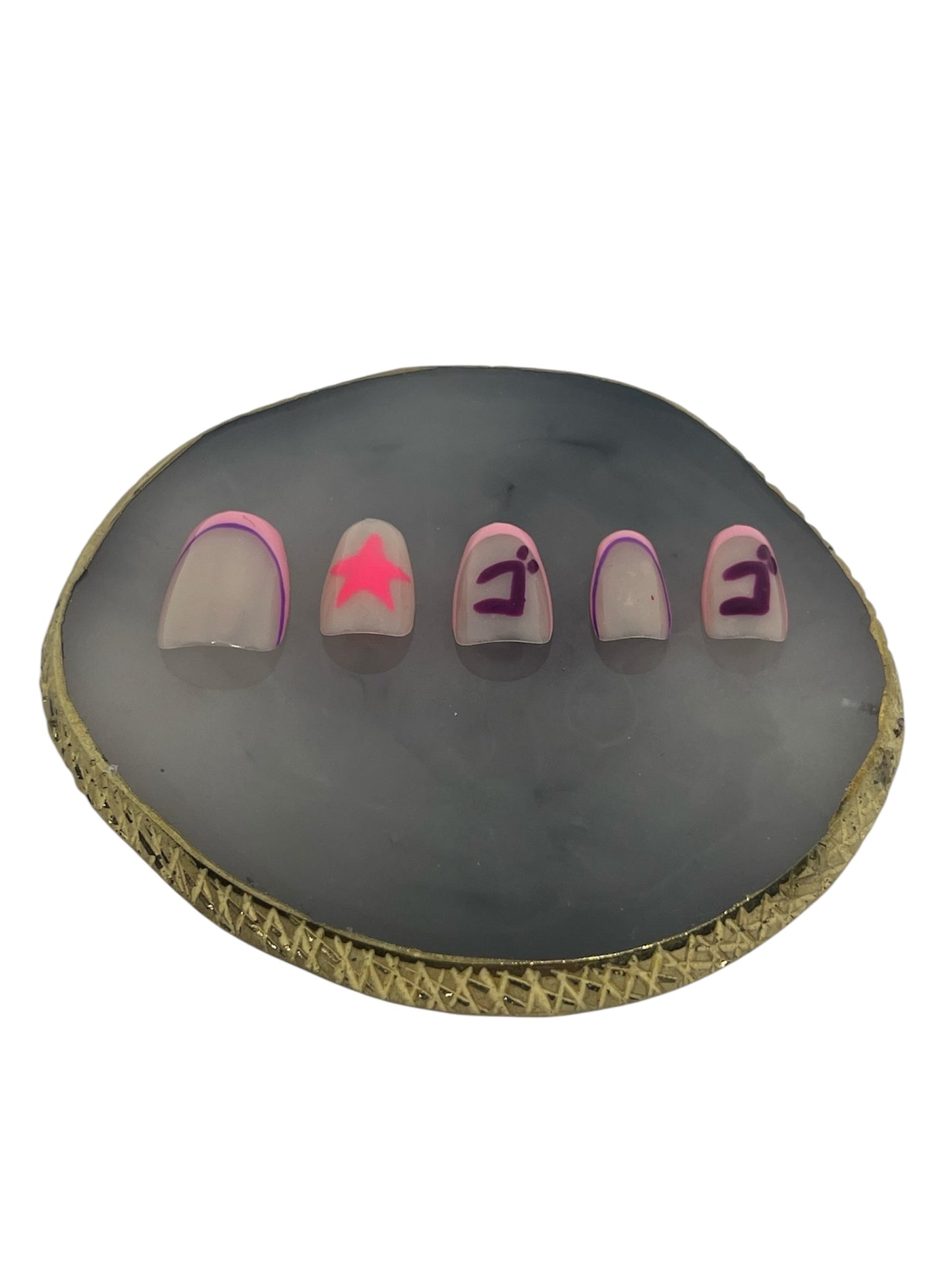 Jojo’s bizarre nails